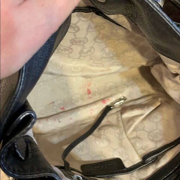 Michael Kors purse (3500) - Picture 8 of 9